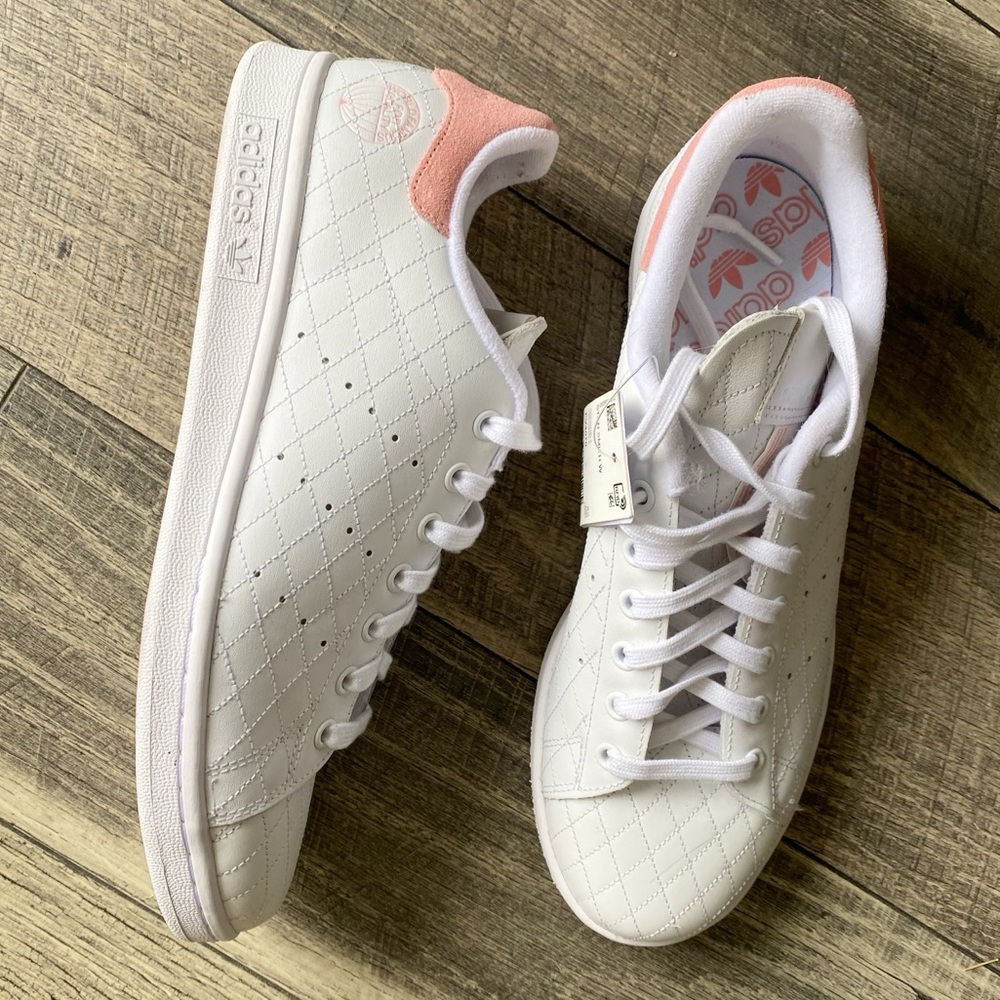 NWT Adidas Stan Smith White Pink Tennis Shoes Lace-Up Women’s Size 11